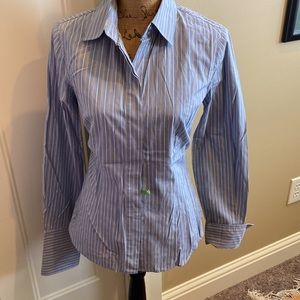 Stylish button up blouse by MODA International from Victoria’s Secret. Sz M
